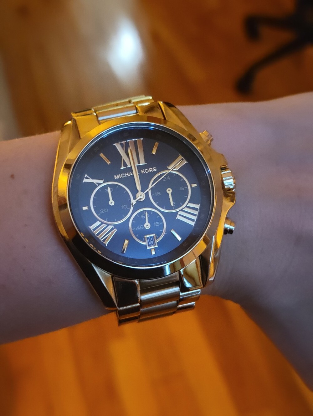 Michael Kors Gold-tone Watch with Brown Dial - Picture 8 of 8